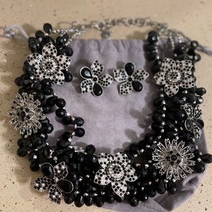 Sassy Jones Callie Pave’ Set in Black